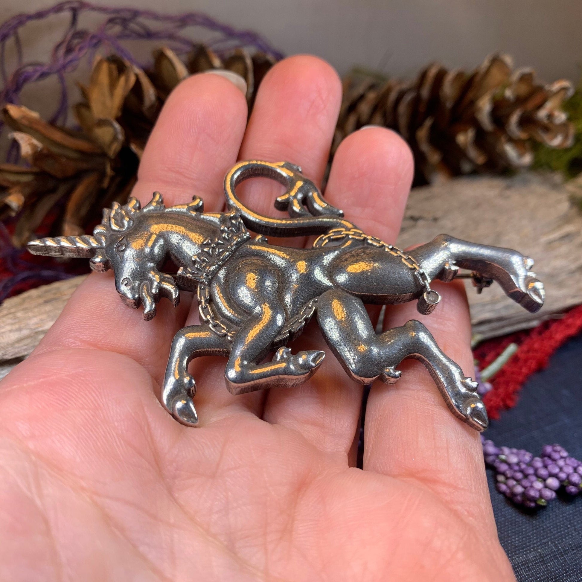 Giles Unicorn of Scotland Tartan Pin — view 3