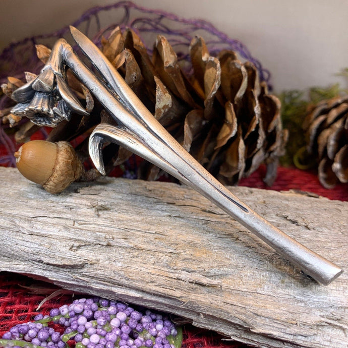 Daffodil Brooch, Welsh Jewelry, Wales Kilt Pin, Scarf Pin, Pewter Coat Pin, Plaid Pin, Easter Jewelry, Welsh Flower Pin, Mom Gift, Lapel Pin