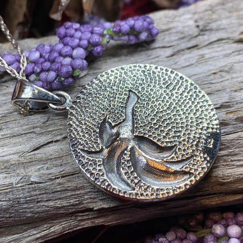 Load image into Gallery viewer, Wolf Necklace, Celtic Jewelry, Norse Jewelry, Pagan Jewelry, Viking Jewelry, Animal Jewelry, Lone Wolf Gift, Direwolf Jewelry, Dad Gift
