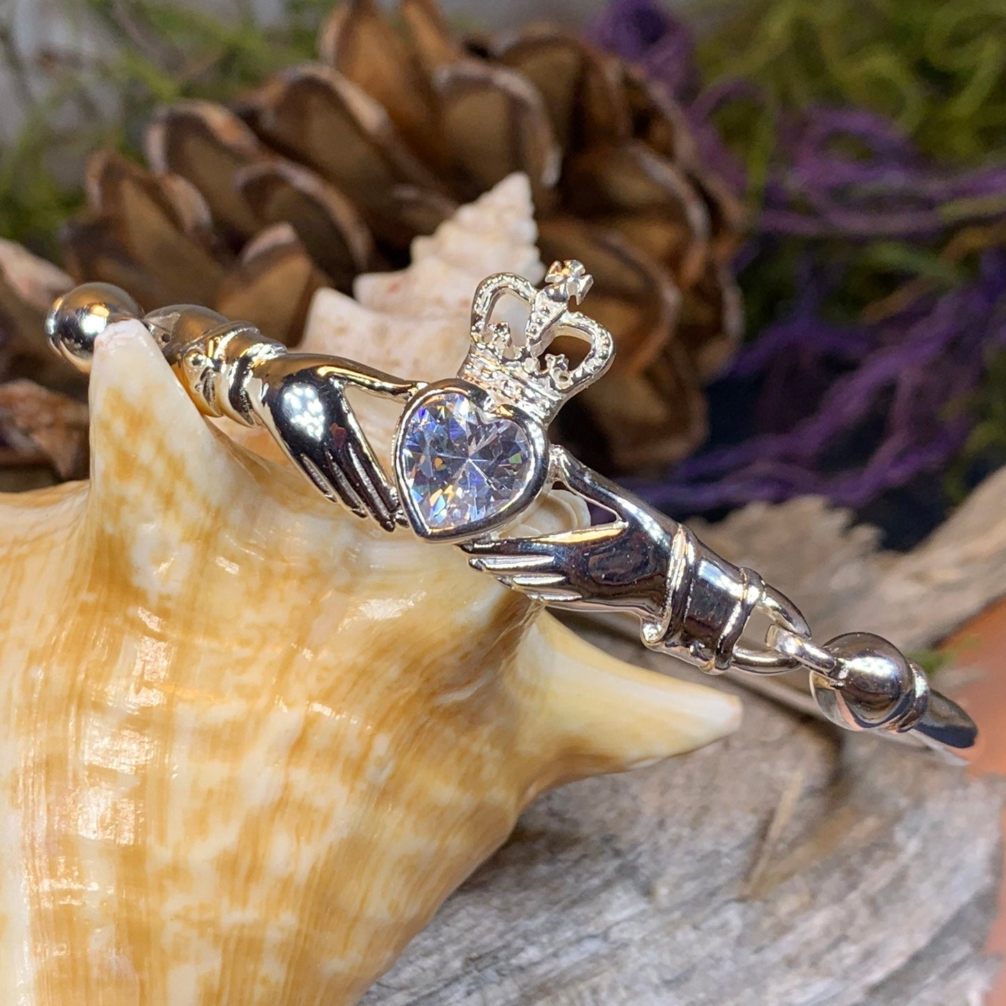 Claddagh Bracelet, Celtic Jewelry, Irish Jewelry, Ireland Gift, Bridal Jewelry, Heart Jewelry, Girlfriend Gift, Wife Gift, Anniversary Gift