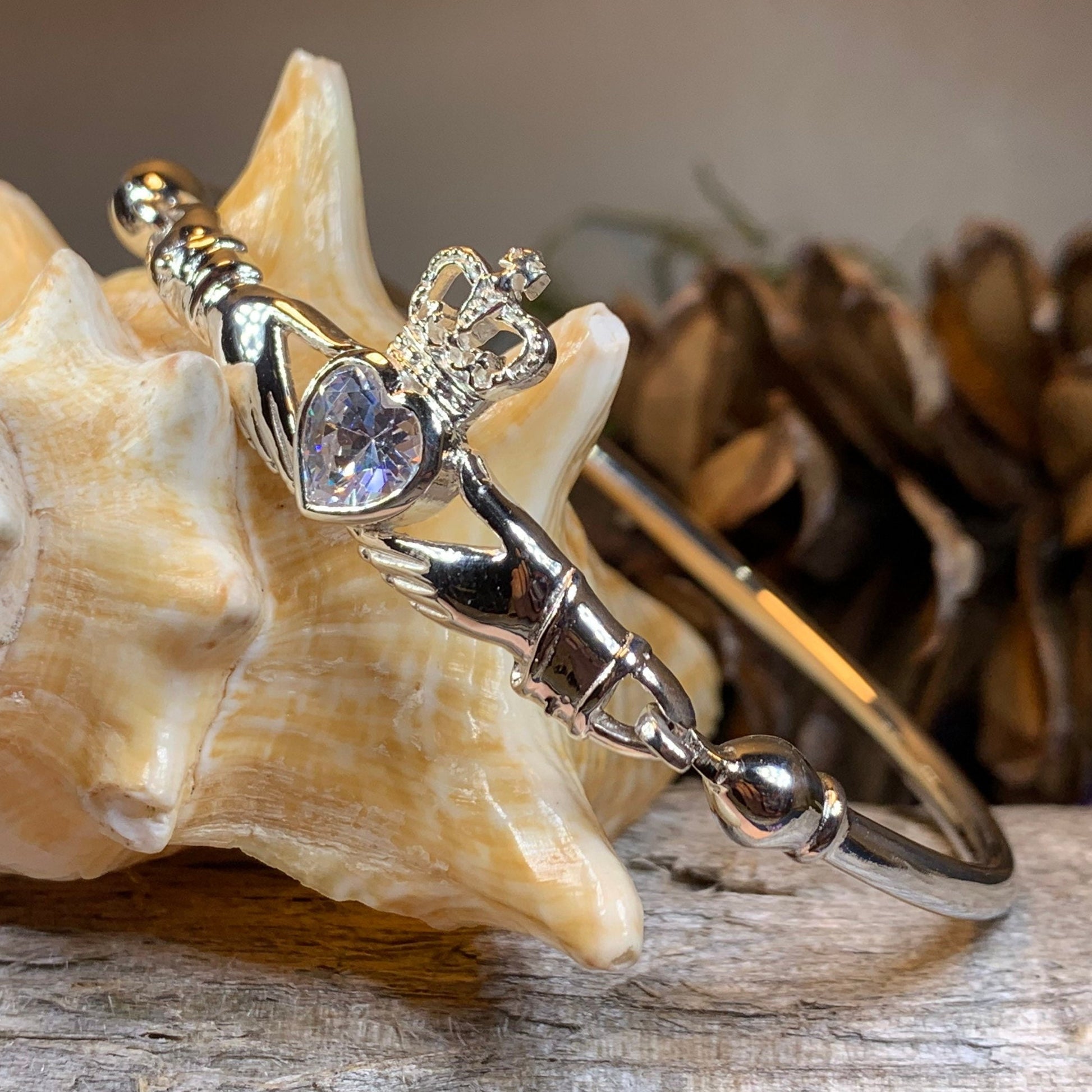 Claddagh Bracelet, Celtic Jewelry, Irish Jewelry, Ireland Gift, Bridal Jewelry, Heart Jewelry, Girlfriend Gift, Wife Gift, Anniversary Gift