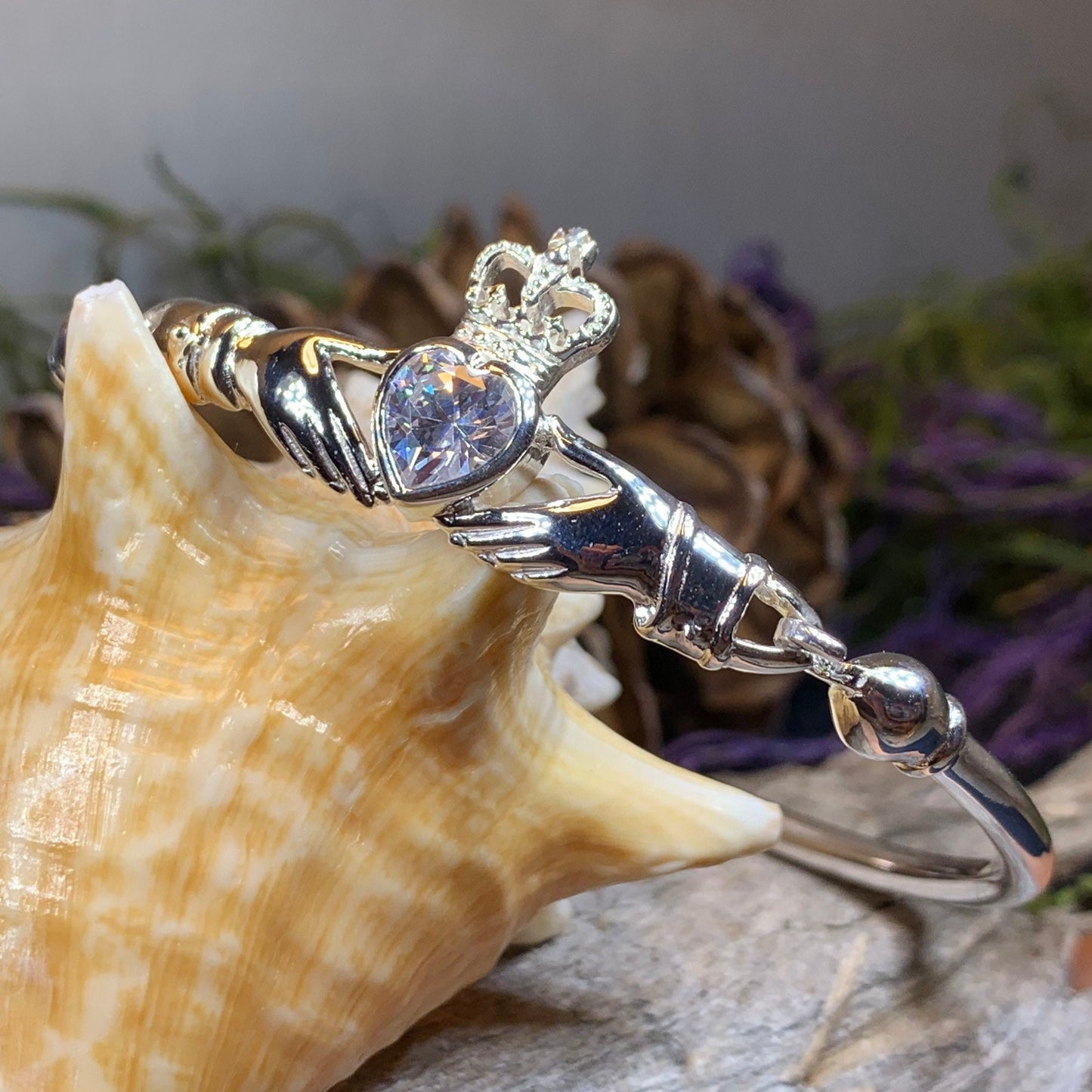 Claddagh Bracelet, Celtic Jewelry, Irish Jewelry, Ireland Gift, Bridal Jewelry, Heart Jewelry, Girlfriend Gift, Wife Gift, Anniversary Gift