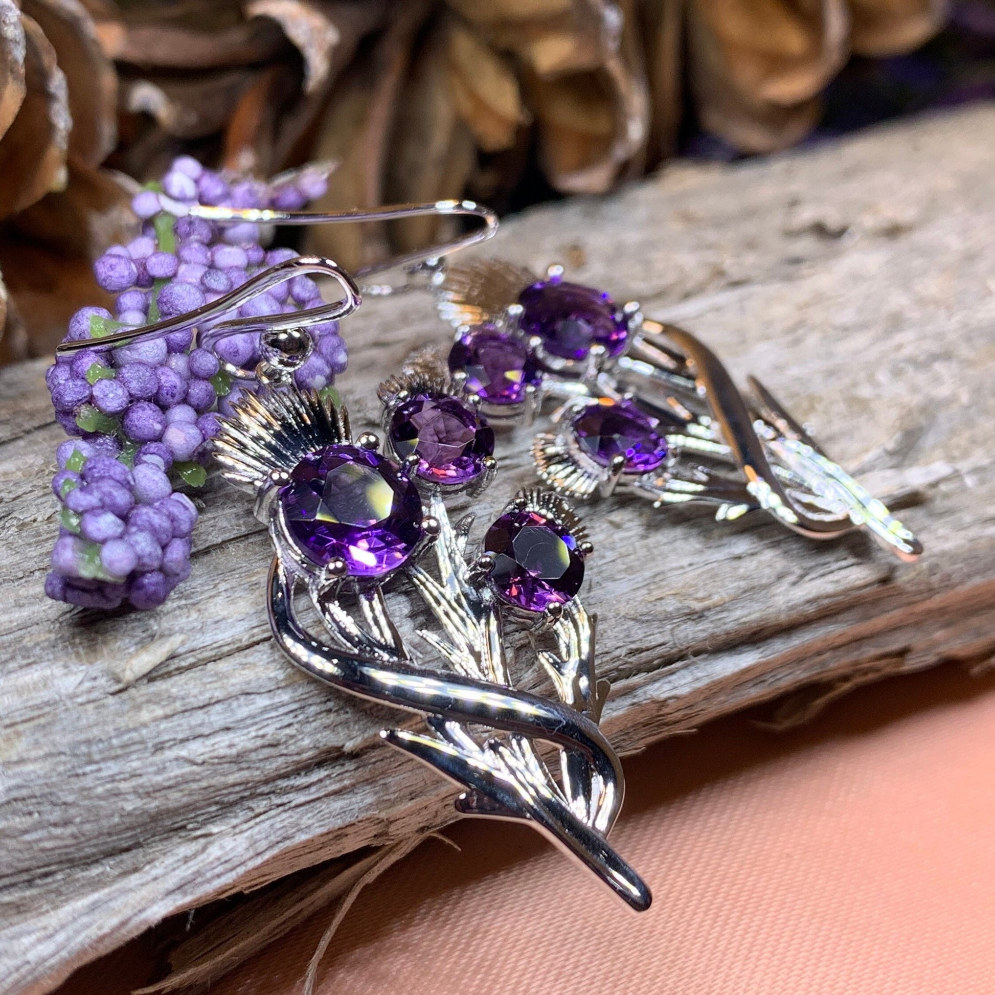 Thistle Earrings, Celtic Jewelry, Scotland Jewelry, Outlander Jewelry, Girlfriend Gift, Sister Gift, Mom Gift, Nature Jewelry, Wife Gift