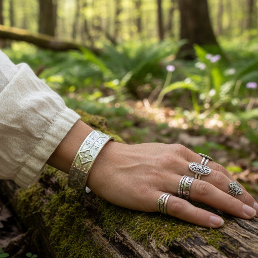 Celtic Bracelet, Celtic Jewelry, Irish Jewelry, Bangle Bracelet, Scotland Jewelry, Ireland Gift, Wife Gift, Girlfriend Gift, Sister Gift