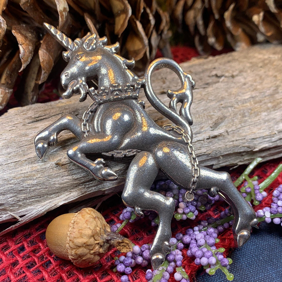 Unicorn of Scotland Pin, Unicorn Jewelry, Scottish Tartan Pin, Animal Jewelry, Scotland Jewelry, Celtic Jewelry, Anniversary Gift, Plaid Pin