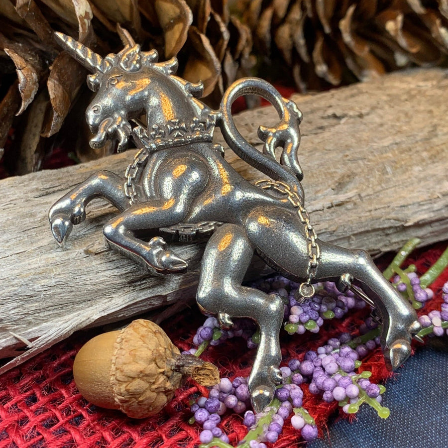 Unicorn of Scotland Pin, Unicorn Jewelry, Scottish Tartan Pin, Animal Jewelry, Scotland Jewelry, Celtic Jewelry, Anniversary Gift, Plaid Pin