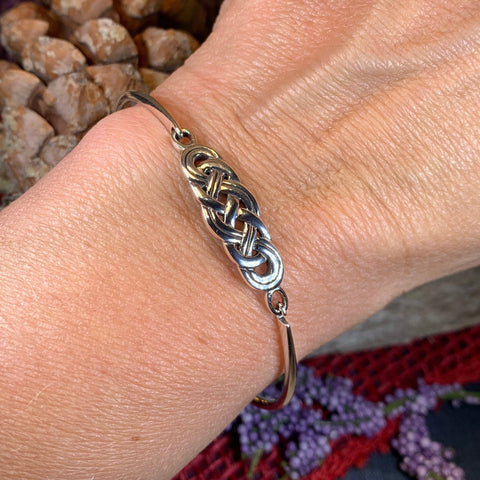 Load image into Gallery viewer, Celtic Knot Bracelet, Celtic Jewelry, Irish Jewelry, Love Knot Jewelry, Bridal Jewelry, Viking Jewelry, Wife Gift, Silver Bangle Bracelet
