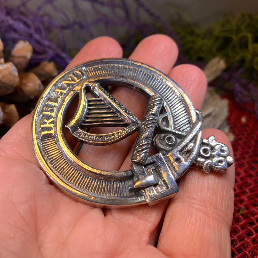 Irish Harp Brooch, Celtic Jewelry, Irish Pin, Harp Brooch, Ireland Brooch, Anniversary Gift, Cap Badge Pin, Bagpiper Gift, Plaid Pin
