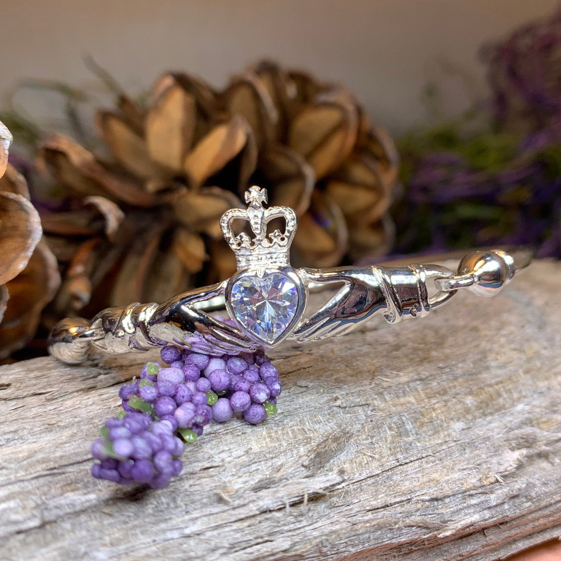 Claddagh Bracelet, Celtic Jewelry, Irish Jewelry, Ireland Gift, Bridal Jewelry, Heart Jewelry, Girlfriend Gift, Wife Gift, Anniversary Gift