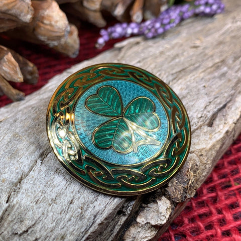 Load image into Gallery viewer, Celtic Shamrock Brooch, Shamrock Jewelry, Irish Brooch, Scarf Pin, Coat Pin, Enamel Jewelry, Irish Jewelry, Ireland Pin, Mom Gift, Lapel Pin
