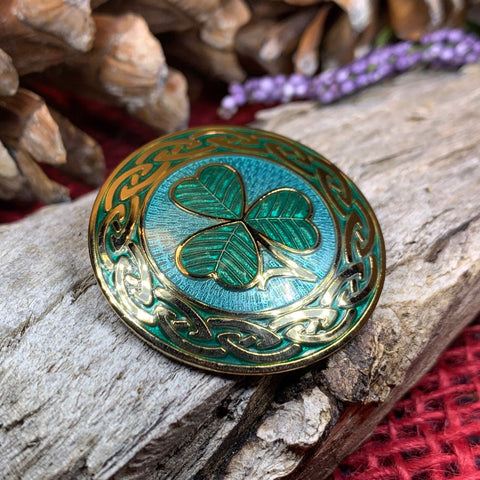 Load image into Gallery viewer, Celtic Shamrock Brooch, Shamrock Jewelry, Irish Brooch, Scarf Pin, Coat Pin, Enamel Jewelry, Irish Jewelry, Ireland Pin, Mom Gift, Lapel Pin
