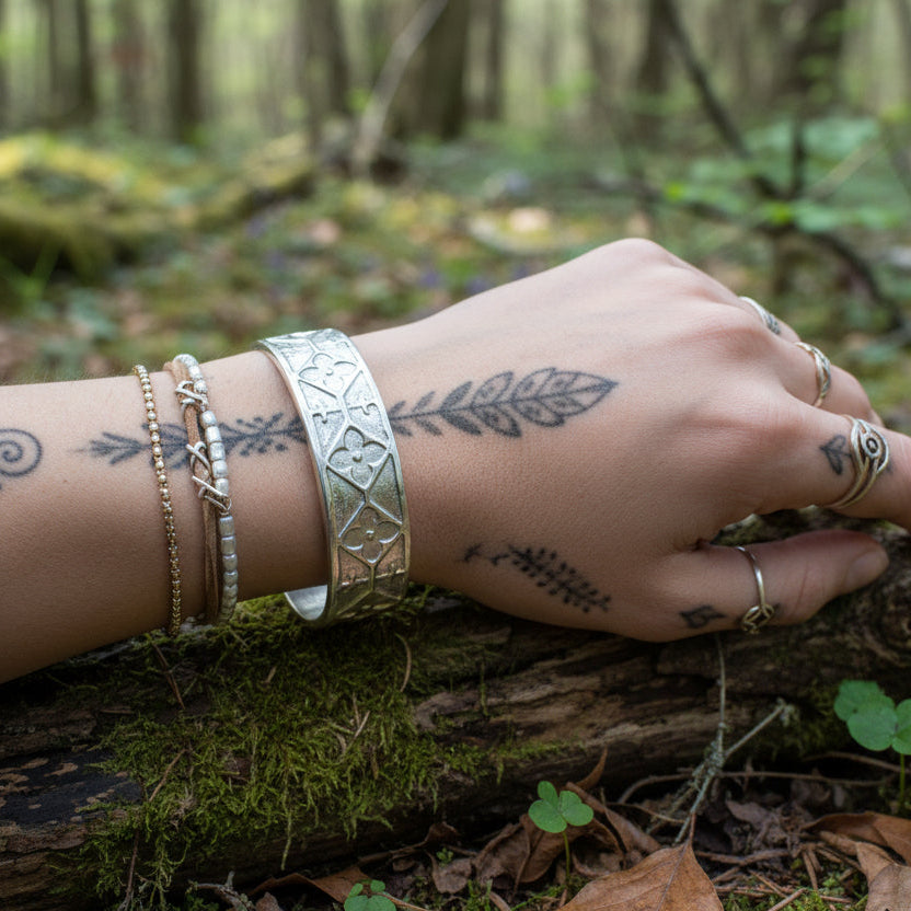 Celtic Bracelet, Celtic Jewelry, Irish Jewelry, Bangle Bracelet, Scotland Jewelry, Ireland Gift, Wife Gift, Girlfriend Gift, Sister Gift