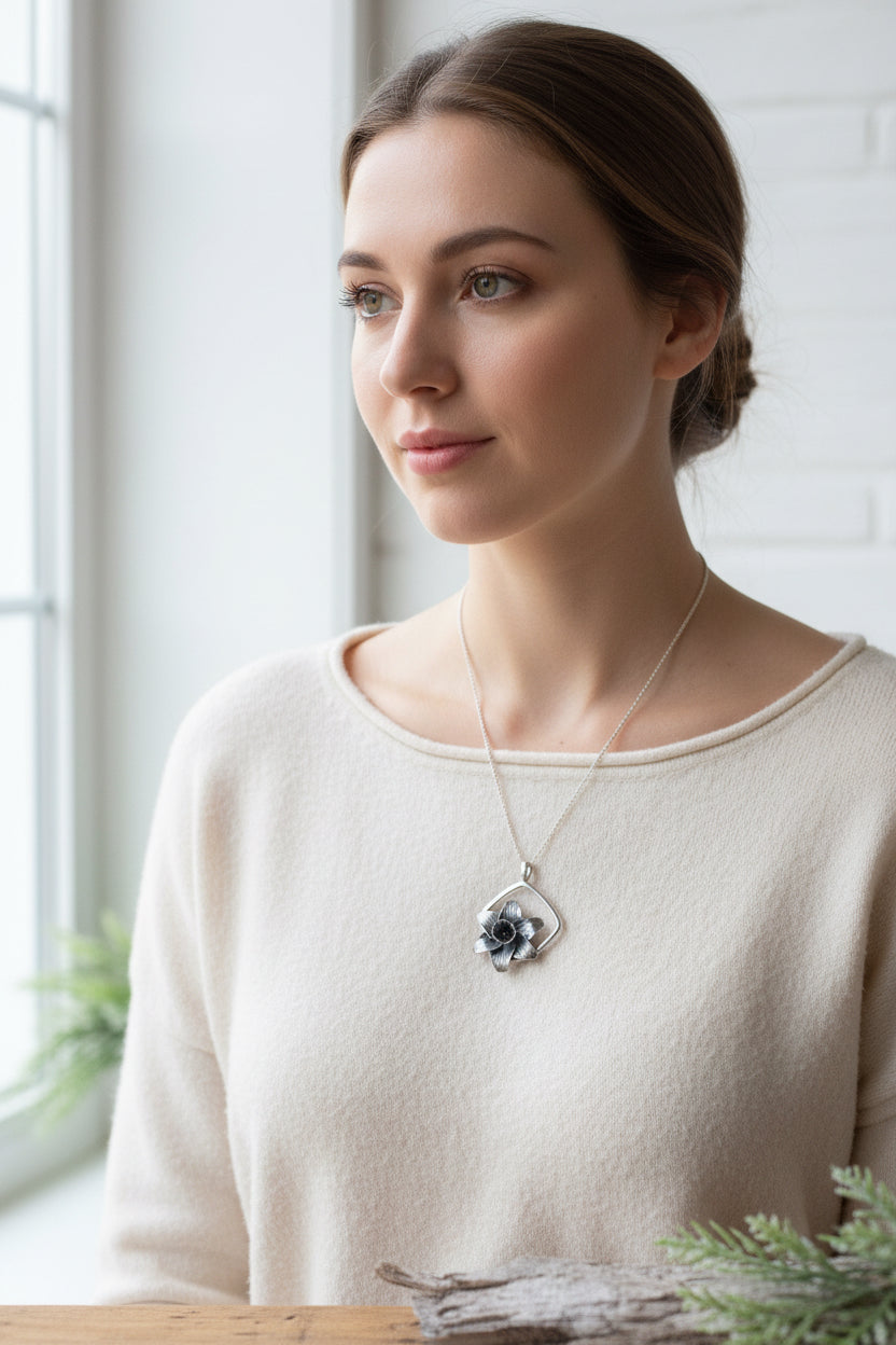 Daffodil Necklace, Celtic Jewelry, Welsh Jewelry, Anniversary Gift, Wales Necklace, Mom Gift, Flower Pendant, Daffodil Pendant, Wife Gift