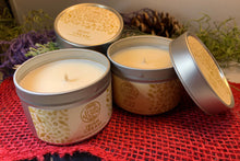 Load image into Gallery viewer, Irish Cream Candle, Irish Turf Candle, Ireland Gift, Soy Candle, Irish Gifts, Clover Gift, Mom Gift, Wife Gift, Sister Gift, Celtic Gift
