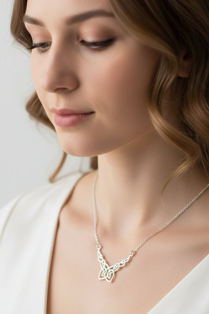 Celtic Knot Necklace, Celtic Jewelry, Irish Jewelry, Anniversary Gift, Scotland Jewelry, Wife Gift, Silver Scottish Pendant, Ireland Gift