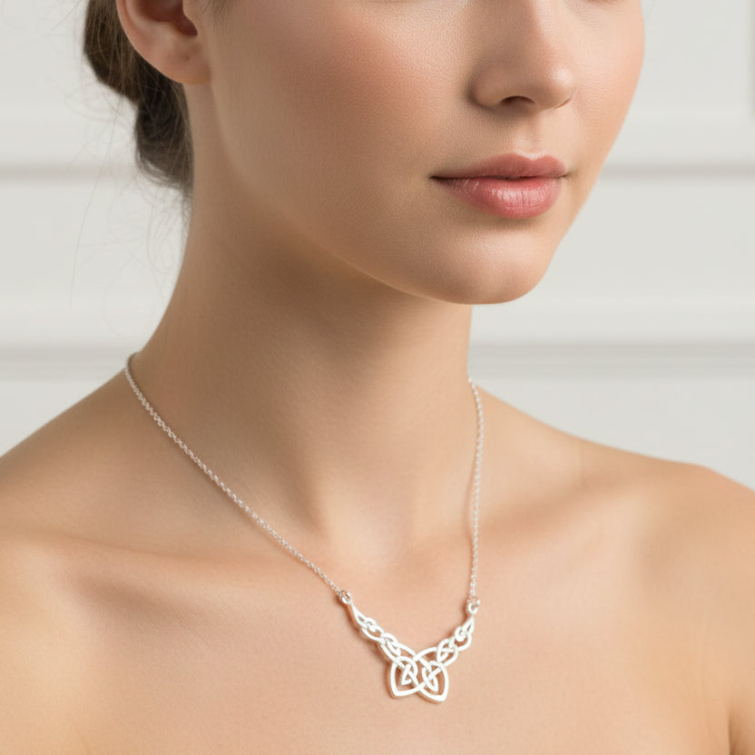 Celtic Knot Necklace, Celtic Jewelry, Irish Jewelry, Anniversary Gift, Scotland Jewelry, Wife Gift, Silver Scottish Pendant, Ireland Gift