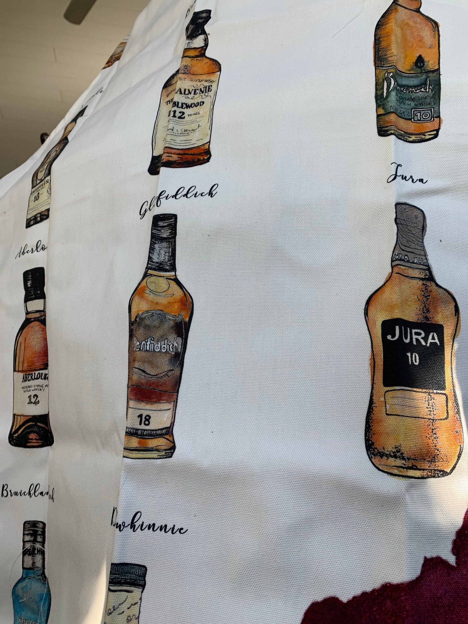 Scottish Apron, Scotland Gift, Whisky Lover Gift, Chef Gift, Bagpiper Gift, Outlander Gift, Whiskey Gift, Mom Gift, Sister Gift, Dad Gift