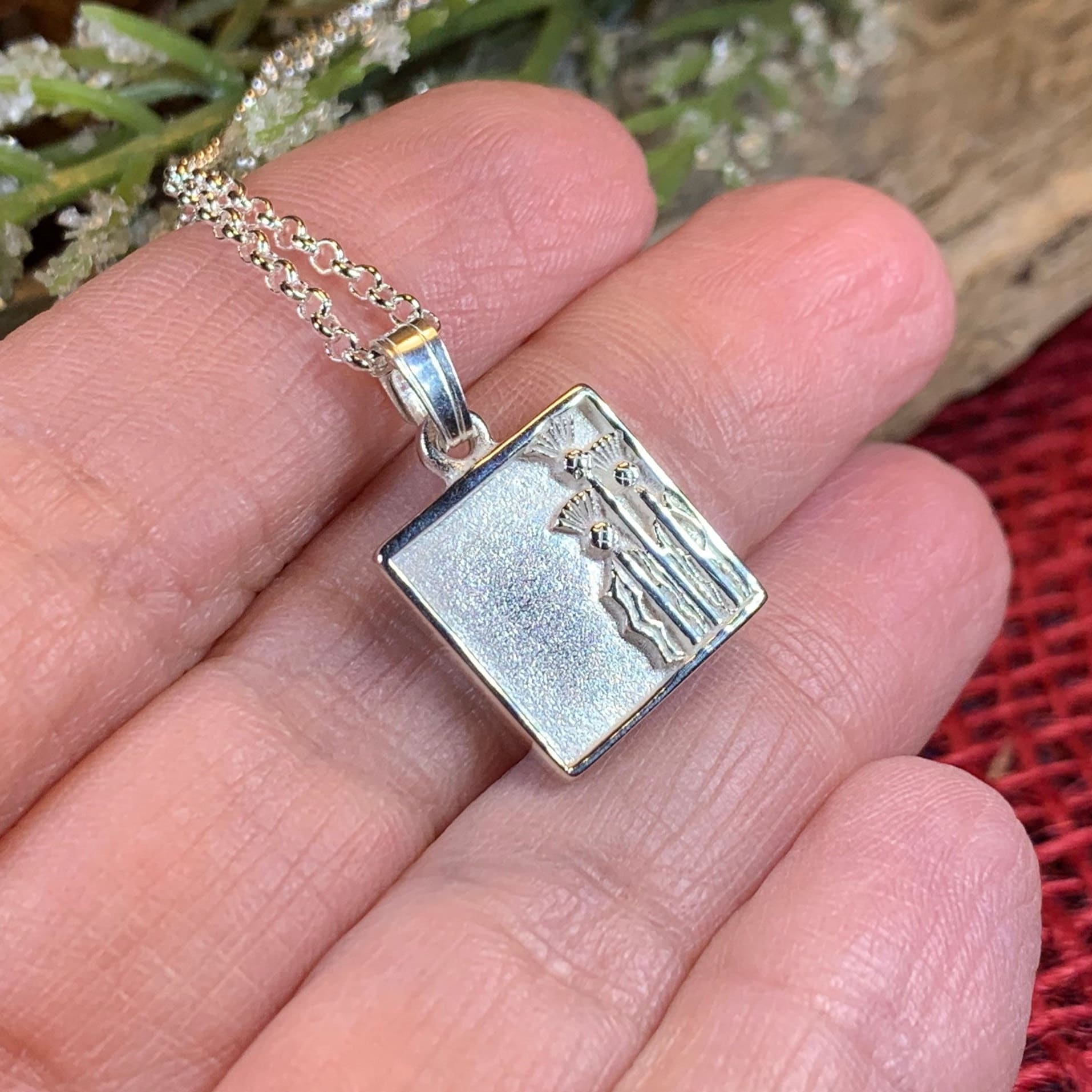 Thistle Necklace, Celtic Jewelry, Scotland Jewelry, Silver Scottish Necklace, Outlander Jewelry, Nature Necklace, Thistle Pendant, Wife Gift