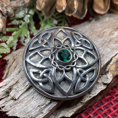 Load image into Gallery viewer, Celtic Knot Brooch, Celtic Pin, Irish Jewelry, Celtic Pin, Wiccan Jewelry, Pewter Mom Gift, Wife Gift, Ireland Pin, Trinity Knot Brooch
