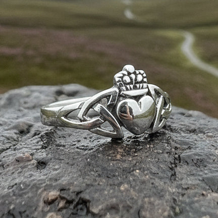 Claddagh Ring, Celtic Jewelry, Irish Jewelry, Celtic Knot Jewelry, Irish Ring, Irish Dance Gift, Anniversary Gift, Bridal Ring, Trinity Knot