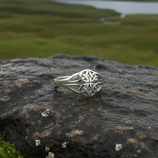 Eiyen Celtic Knot Ring in Sterling Silver — view 7