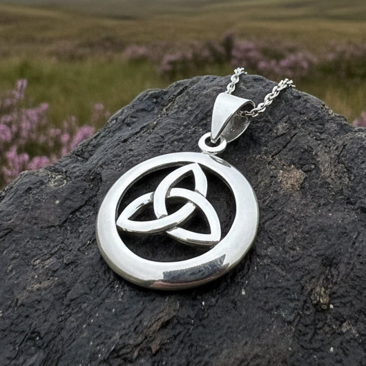 Celtic Knot Necklace, Scotland Jewelry, Irish Jewelry, Scottish Jewelry, Trinity Knot Pendant, Celtic Pendant, Anniversary Gift, Wife Gift
