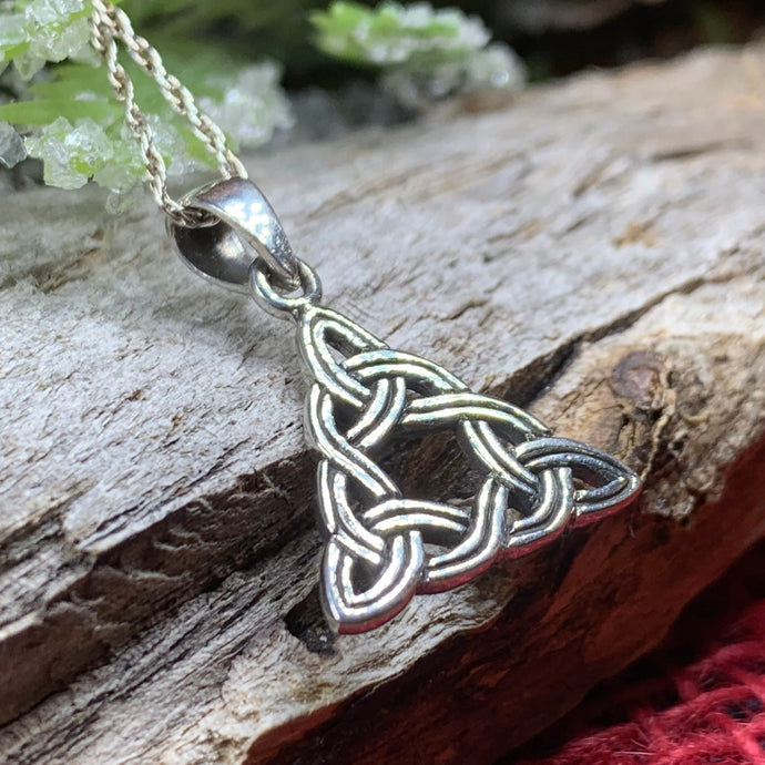 Celtic Knot Necklace, Scotland Jewelry, Irish Jewelry, Scottish Jewelry, Trinity Knot Pendant, Celtic Pendant, Anniversary Gift, Wife Gift