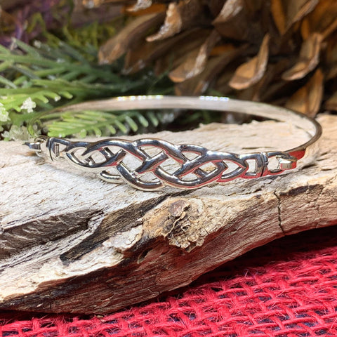 Load image into Gallery viewer, Celtic Knot Bracelet, Celtic Jewelry, Irish Jewelry, Love Knot Jewelry, Bridal Jewelry, Scotland Jewelry, Wife Gift, Ireland Gift, Mom Gift
