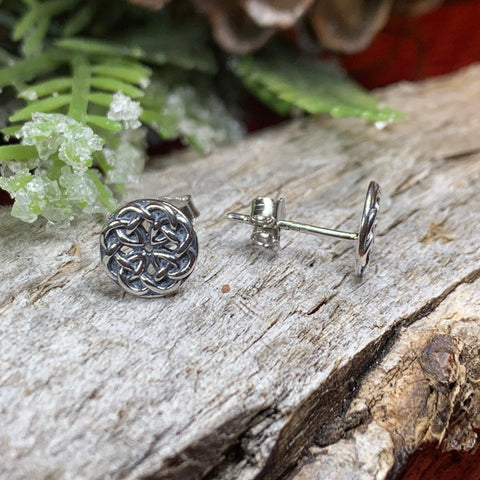 Load image into Gallery viewer, Celtic Knot Earrings, Irish Jewelry, Celtic Jewelry, Anniversary Gift, Bridal Jewelry, Norse Jewelry, Yoga Jewelry, Scottish Jewelry
