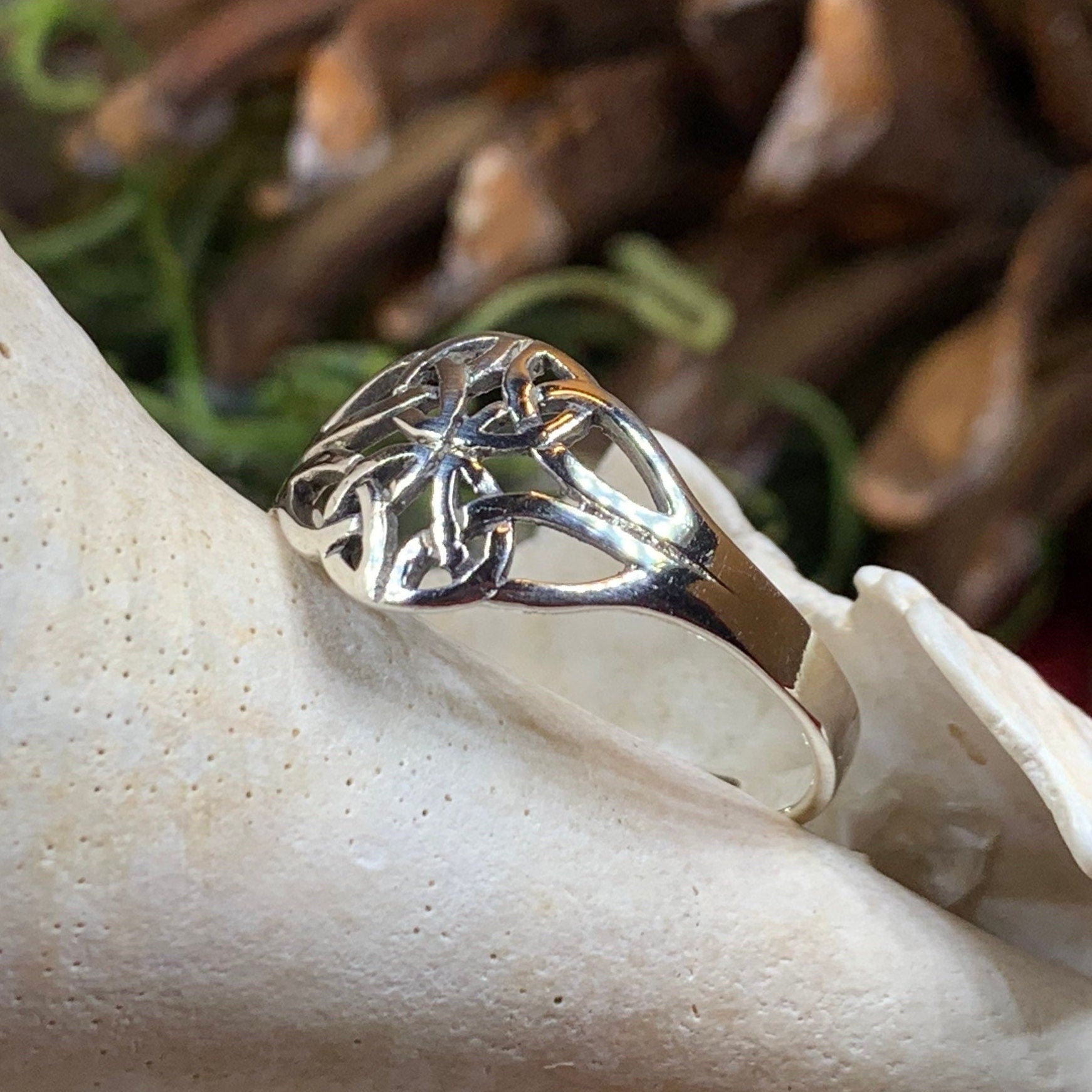 Eiyen Celtic Knot Ring in Sterling Silver — view 4