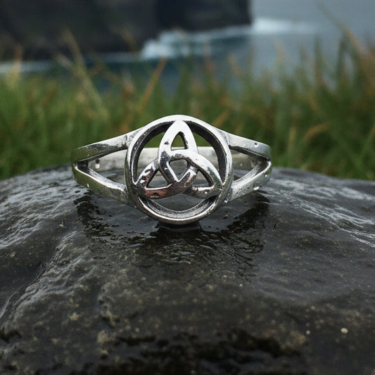 Trinity Knot Ring, Celtic Jewelry, Irish Jewelry, Celtic Knot Jewelry, Irish Ring, Irish Dance Gift, Anniversary Gift, Scottish Ring, Silver