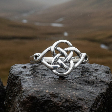 Celtic Knot Ring, Celtic Jewelry, Irish Jewelry, Ireland Jewelry, Trinity Knot Ring, Anniversary Gift, Promise Ring, Scottish Ring, Mom Gift