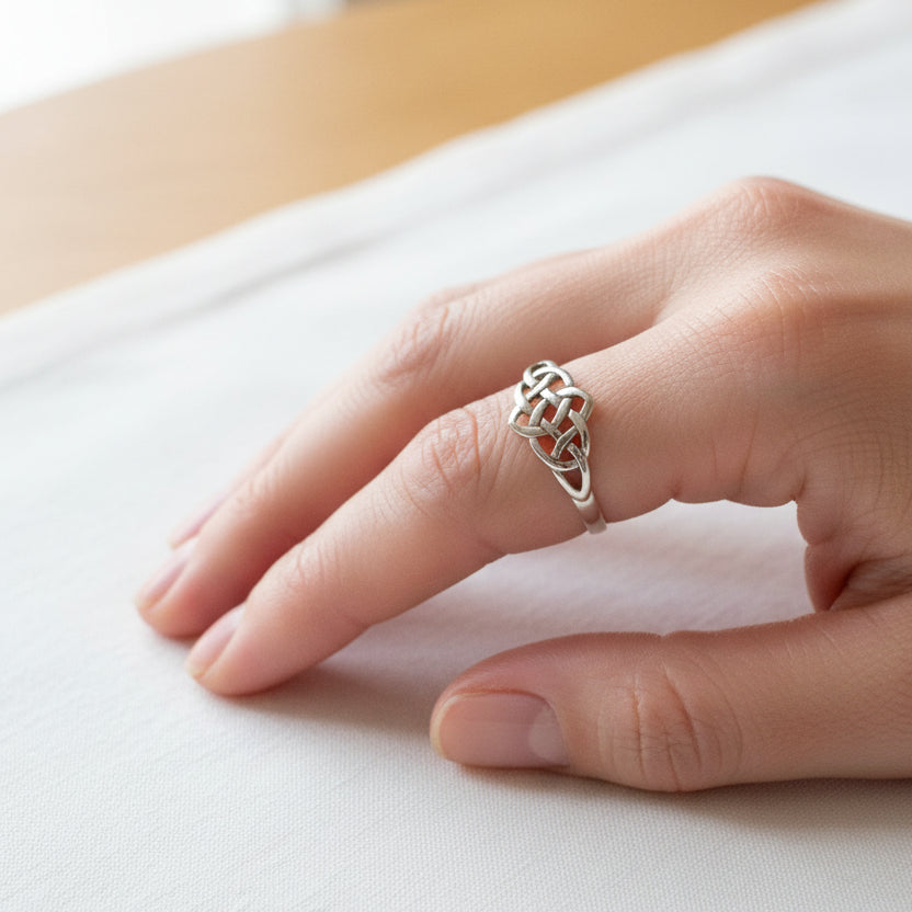 Celtic Knot Ring, Celtic Jewelry, Irish Jewelry, Ireland Jewelry, Trinity Knot Ring, Anniversary Gift, Promise Ring, Scottish Ring, Mom Gift