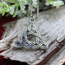 Load image into Gallery viewer, Celtic Knot Necklace, Scotland Jewelry, Irish Jewelry, Scottish Jewelry, Trinity Knot Pendant, Celtic Pendant, Anniversary Gift, Wife Gift

