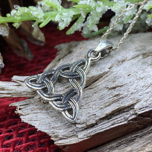 Celtic Knot Necklace, Scotland Jewelry, Irish Jewelry, Scottish Jewelry, Trinity Knot Pendant, Celtic Pendant, Anniversary Gift, Wife Gift