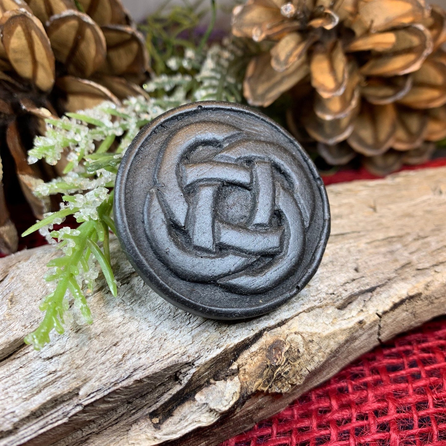 Celtic Knot Brooch, Irish Turf Pin, Dara Knot Jewelry, Ireland Gift, Irish Turf Gift, Celtic Jewelry, Mom Gift, Wife Gift, Sister Gift