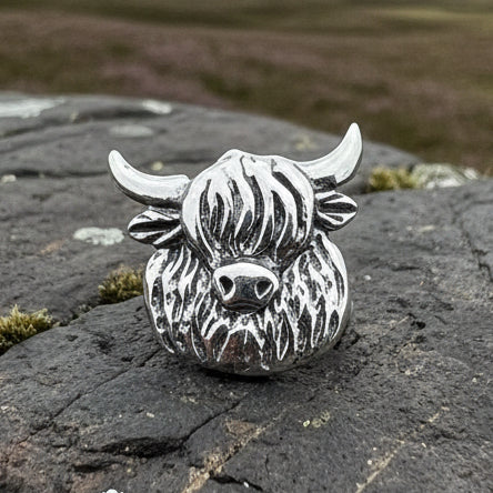 Highland Cow Pin, Scotland Jewelry, Nature Jewelry, Gift for Her, Scotland Cow Brooch, Highland Cow Brooch, Animal Lover, Rancher Gift