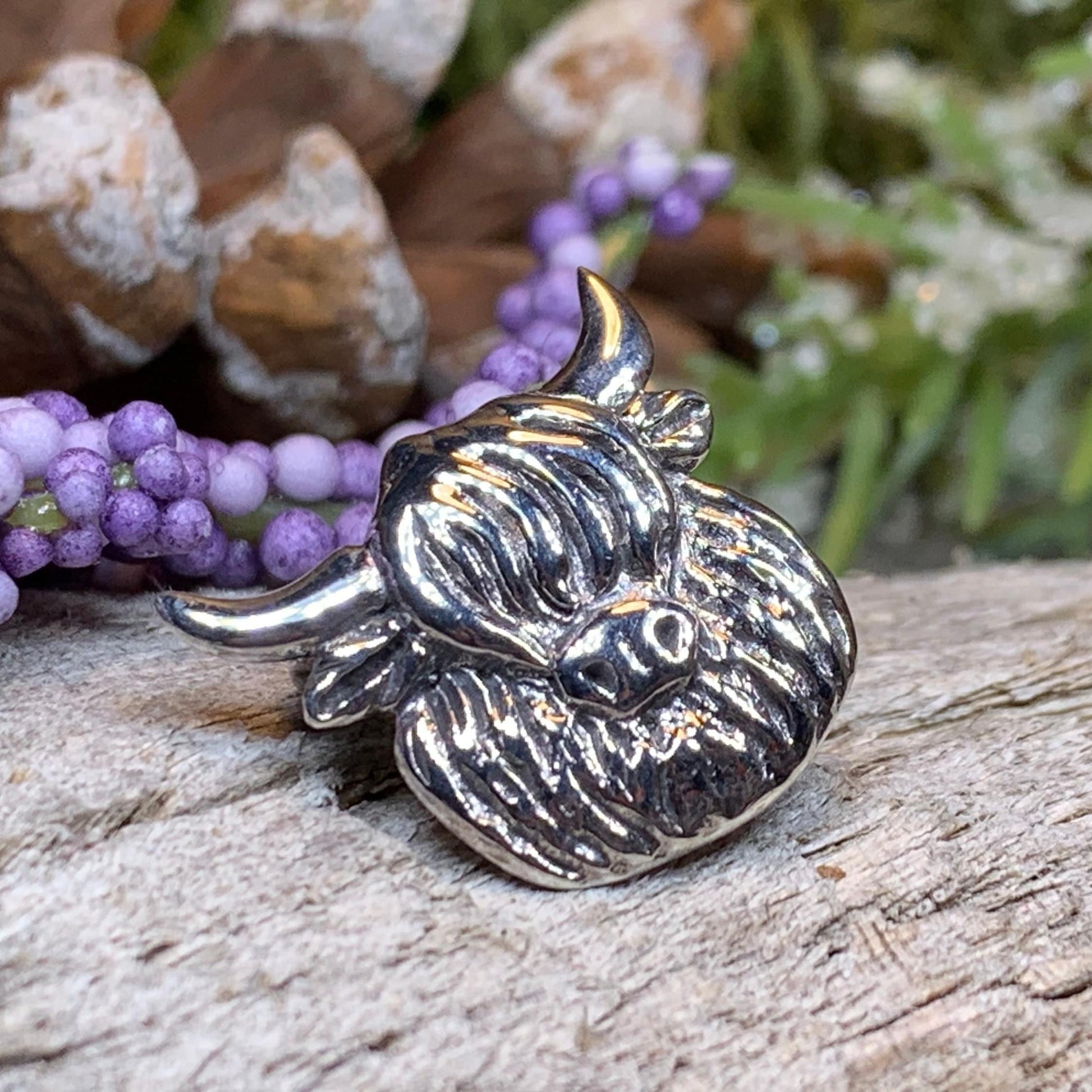 Highland Cow Pin, Scotland Jewelry, Nature Jewelry, Gift for Her, Scotland Cow Brooch, Highland Cow Brooch, Animal Lover, Rancher Gift