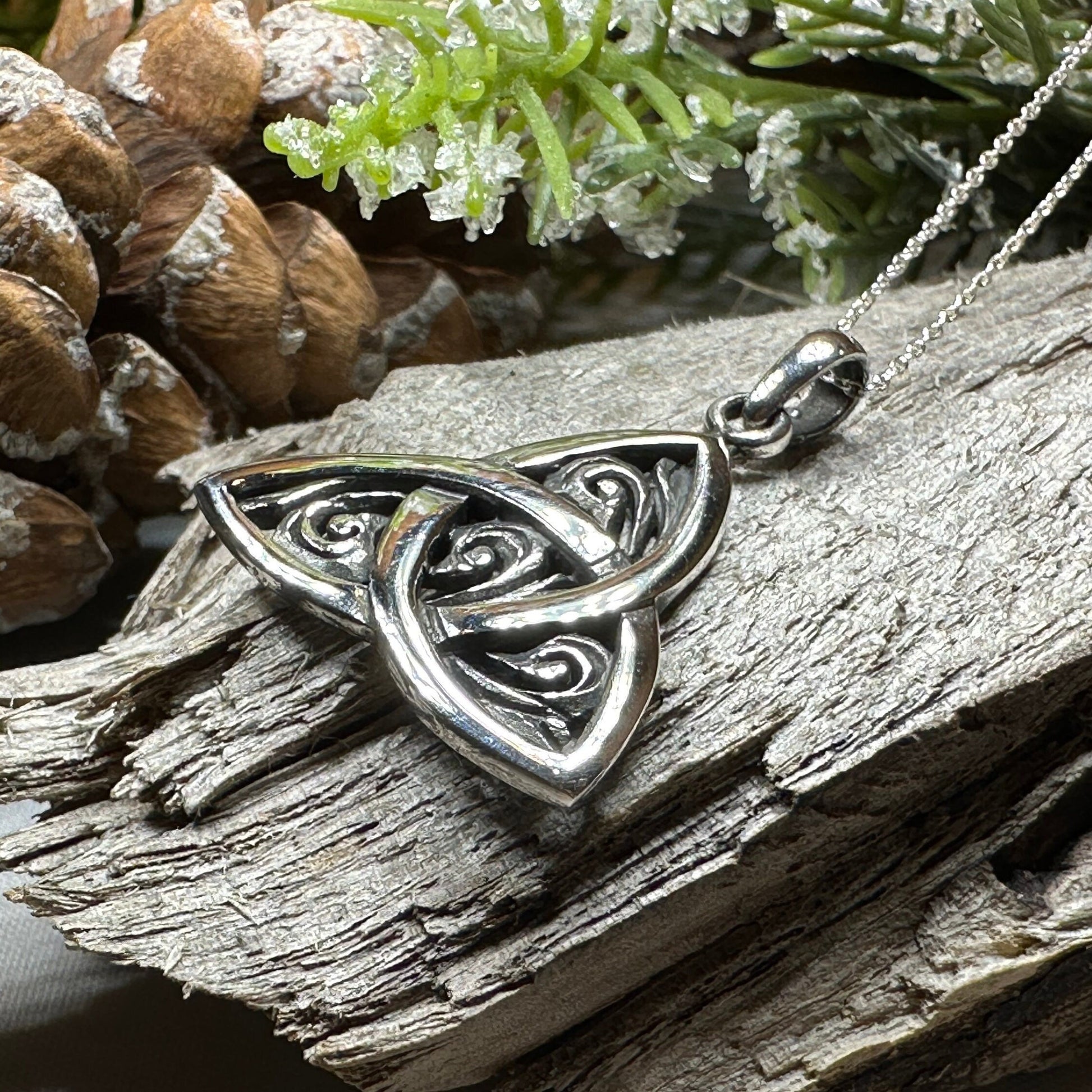 Celtic Knot Necklace, Celtic Pendant, Irish Jewelry, Norse Jewelry, Triquetra Jewelry, Trinity Knot Necklace, Scottish Pendant, Wife Gift