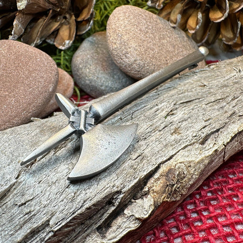 Load image into Gallery viewer, Medieval Battle Axe Kilt Pin, Pole Axe Pin, Scotland Kilt Pin, Scottish Brooch, Sword Brooch, Viking Pin, Scotland Gift, Dad Gift

