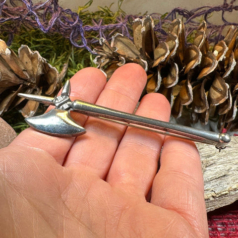 Load image into Gallery viewer, Medieval Battle Axe Kilt Pin, Pole Axe Pin, Scotland Kilt Pin, Scottish Brooch, Sword Brooch, Viking Pin, Scotland Gift, Dad Gift
