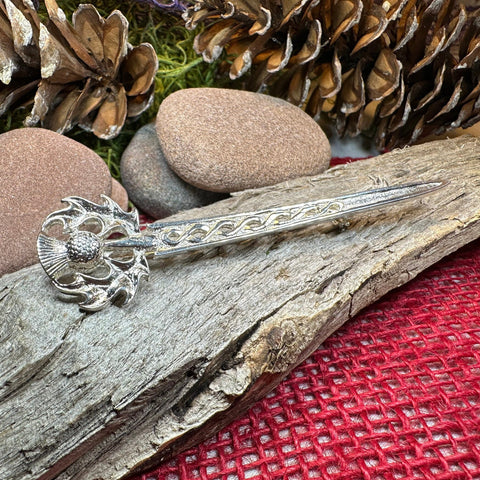Load image into Gallery viewer, Scottish Thistle Kilt Pin, Celtic Brooch, Thistle Jewelry, Groom Gift, Scotland Jewelry, Silver Pin, Celtic Pin, Bagpiper Gift, Tartan Pin

