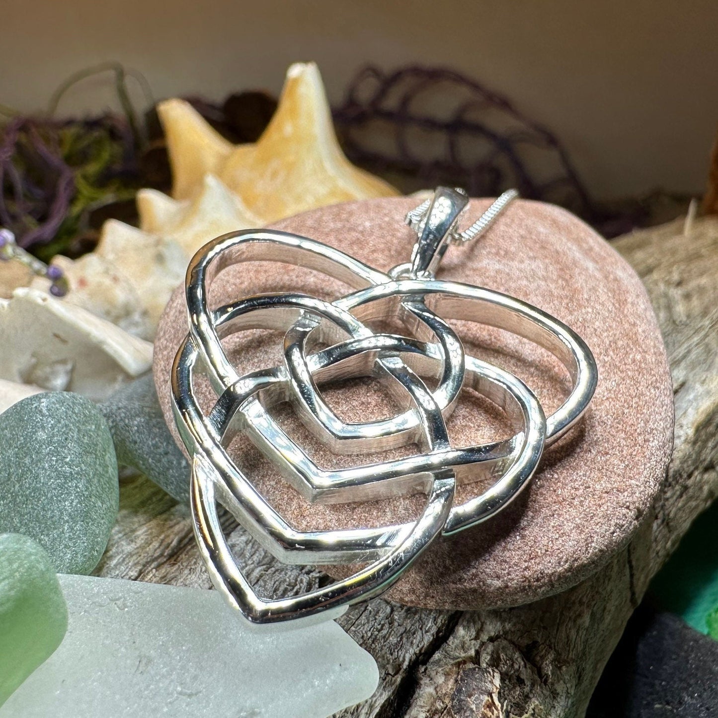 Mother's Knot Necklace, Celtic Knot Pendant, Ireland Jewelry, Mother Child, New Mom Gift, Trinity Knot, Irish Gift, Mother Daughter Gift