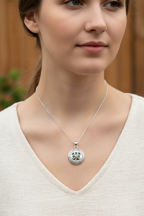 Load image into Gallery viewer, Shamrock Necklace, Clover Pendant, Irish Necklace, Irish Gift, Anniversary Gift, Emerald Ireland Jewelry, Friendship Gift, Celtic Necklace
