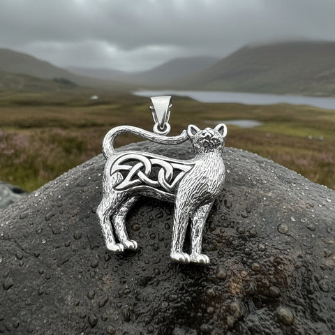 Load image into Gallery viewer, Cat Necklace, Celtic Jewelry, Irish Jewelry, Cat Lover Gift, Cat Mom Gift, Anniversary Gift, Animal Necklace, Nature Necklace
