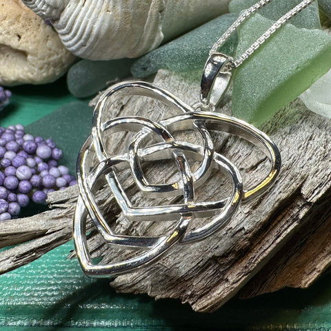Load image into Gallery viewer, Mother's Knot Necklace, Celtic Knot Pendant, Ireland Jewelry, Mother Child, New Mom Gift, Trinity Knot, Irish Gift, Mother Daughter Gift
