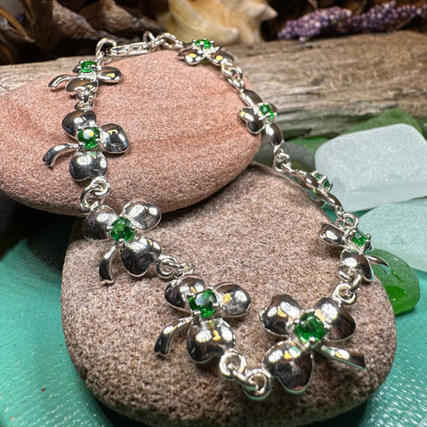 Load image into Gallery viewer, Shamrock Irish Bracelet, Clover Bracelet, Irish Jewelry, Silver Celtic Jewelry, Anniversary, Ireland Gift, Nature Jewelry, Clover Bracelet
