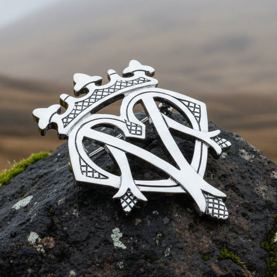Luckenbooth Brooch, Scotland Jewelry, Bridal Pin, Mom Gift, Friendship Gift, Sister, Girlfriend Gift, Anniversary Gift, Scottish Bride Pin