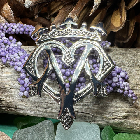 Load image into Gallery viewer, Luckenbooth Brooch, Scotland Jewelry, Bridal Pin, Mom Gift, Friendship Gift, Sister, Girlfriend Gift, Anniversary Gift, Scottish Bride Pin
