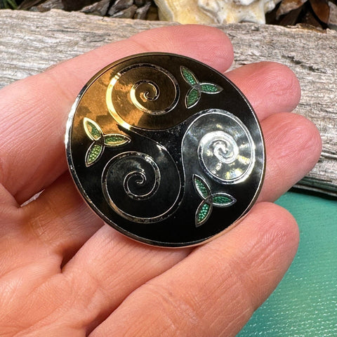 Load image into Gallery viewer, Celtic Spiral Brooch, Celtic Jewelry, Irish Jewelry, Scotland Jewelry, Anniversary Gift, Viking Brooch, Celtic Pin, Triskele Jewelry
